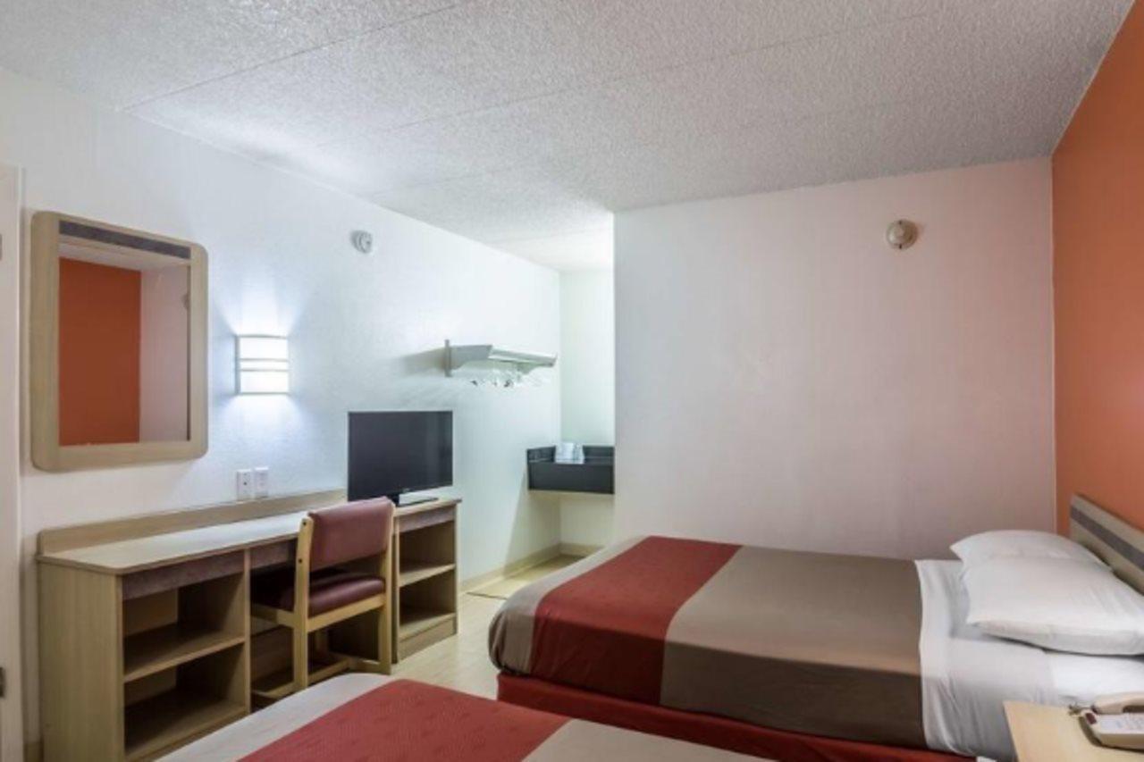 Motel 6 Chicago Southwest - Aurora Exterior foto