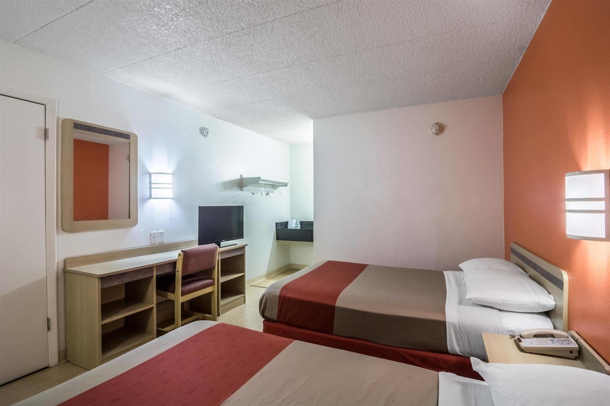 Motel 6 Chicago Southwest - Aurora Exterior foto