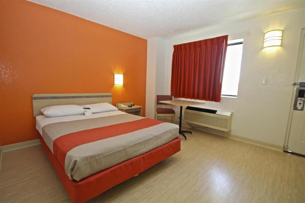 Motel 6 Chicago Southwest - Aurora Zimmer foto